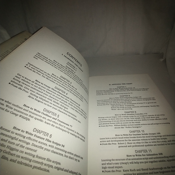 Successful Scriptwriting by Jurgen Wolff & Kerry C - Picture 4 of 5